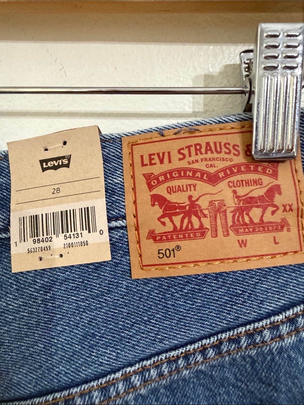 Levi's 501 Distressed High Waist Denim Cutoff Shorts Womens Size 28 Button Fly - Picture 5 of 10